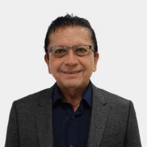 Professor Isnardo González Jaimes of the School of Mechanical Engineering, UIS, is presented to the general public and the educational community. The photo was taken in close-up, with a white background, and the professor is positioned in the center.