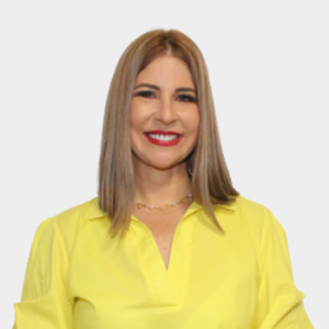 Professor Sonia Cristina Gamboa Sarmiento of the School of Systems Engineering and Computer Science, UIS, is presented to the general public and the educational community. The photo was taken in close-up, with a white background, and the professor is positioned in the center.