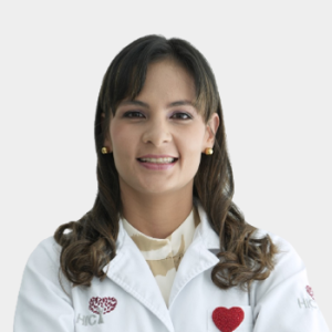 Daniella Chacón Valenzuela, a professor in the School of Medicine's Department of Surgery, is introduced to the general public and the educational community. The photo was taken in close-up, against a white background, with the professor centered.