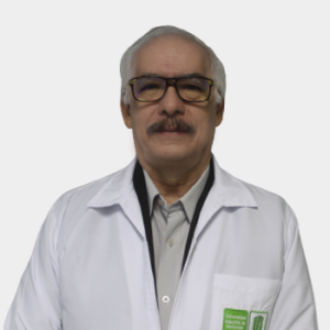 The professor of the Department of Gynecobstetrics at the School of Medicine, Miguel Ángel Alarcón Nivia, is presented to the general public and the educational community. The photo was taken in close-up, white background, and the professor is positioned in the center.