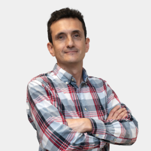 Fotografía frontal del profesor Alvaro Viviescas Jaimes