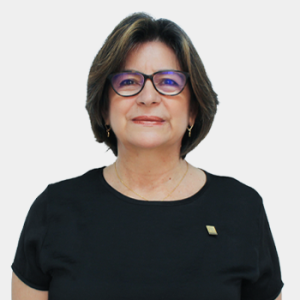 Fotografía frontal de la profesora Aminta Casas