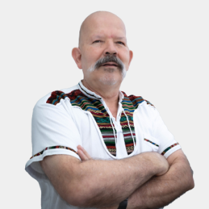 Front photograph of Professor Arturo Plata