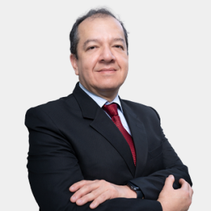 Boris Eduardo Vesga – 03 The photo was taken in the foreground, white background and Professor Boris Eduardo Vesga is located in the centre.