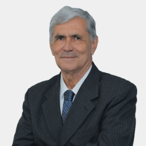 Fotografía frontal del profesor Crisóstomo Barajas Ferreira