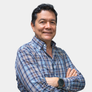 Fotografía frontal del profesor Daniel Ricardo Molina