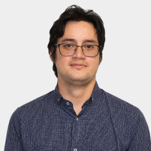 Fotografía frontal del profesor David Romo Bucheli