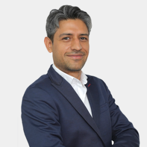 fotografía frontal del profesor Edwing Velasco