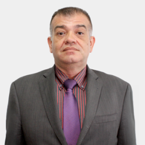 The professor of the School of Petroleum Engineering, Fernando Enrique Calvete, is presented to the general public and the educational community.