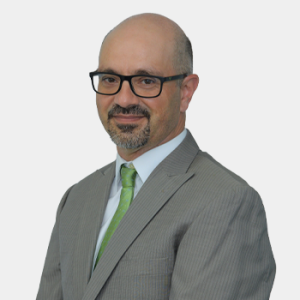Fotografía frontal del profesor Fernando Viejo Abrante
