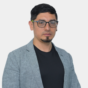 fotografía frontal del profesor Helver Alvarez