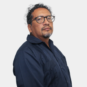 The professor of the School of Industrial Design, Hernando Figueroa, is presented to the general public and the educational community.