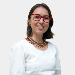 Front photograph of Professor Hingrid Camila Pérez