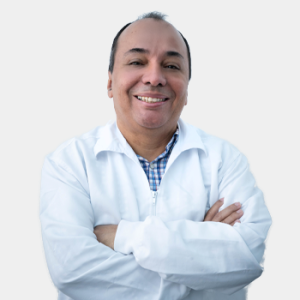 Fotografía frontal del profesor Janer Sepulveda
