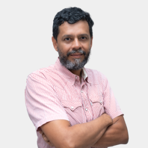 Fotografía frontal del profesor Javier Camargo Garcia