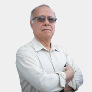 Fotografía frontal del profesor Jorge Martinez Tellez