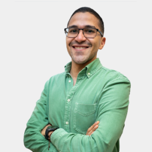 The photo was taken in the foreground, white background and Professor Jose Miguel Benjumea is located in the centre.