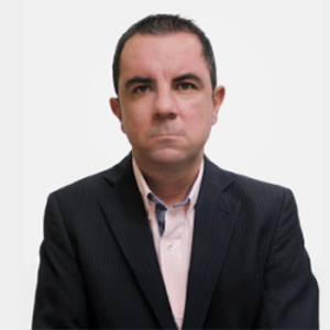 Juan Camilo Lesmez Peralta, professor of the School of Industrial and Business Studies, is introduced to the general public and the educational community.