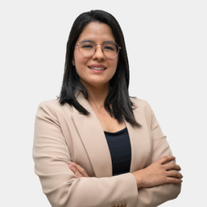 Front photograph of Professor Laura Vargas Carvajal