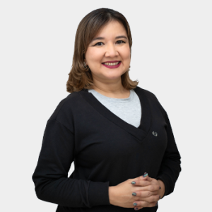 Fotografía frontal de la profesora Luz Helena Prada