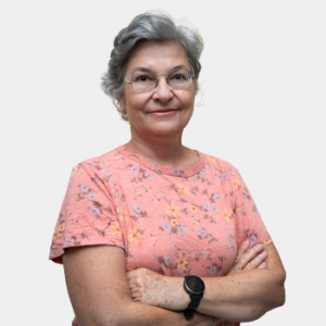 Fotografía frontal de la profesora Rocío Serrano Gómez