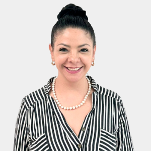 Fotografía frontal de la profesora Sandra Evely Parada