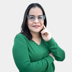 Fotografía frontal de la profesora Sandra Romero