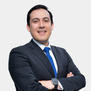 The photo was taken in the foreground, white background and Professor Sergio Andres Higuera is located in the centre.