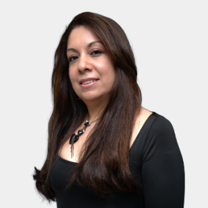 Fotografía frontal de la profesora Yennifer Yuliana Rios