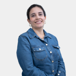 Front photograph of Professor Esperanza Aguilar